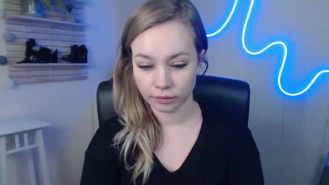 Holly online show from January 2, 10:16 am