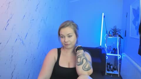 Holly online show from October 13, 5:02 pm