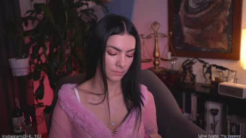 Holly Linder online show from May 23, 2:17 am