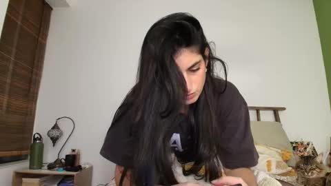 hollyshit_ online show from February 8, 12:36 am