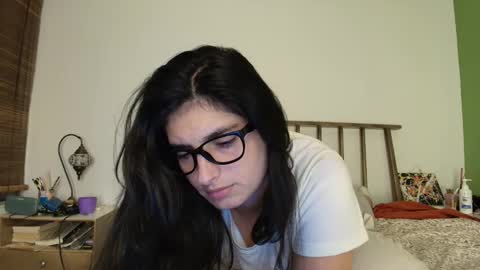 hollyshit_ online show from February 27, 1:38 am