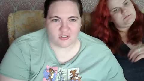 HollyXEva online show from May 2, 4:12 pm