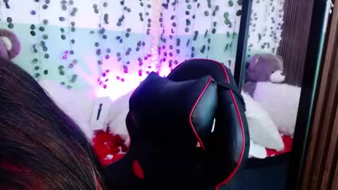 holly online show from December 24, 6:50 pm