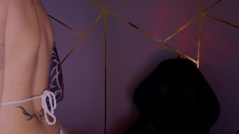 holly online show from January 15, 9:51 pm