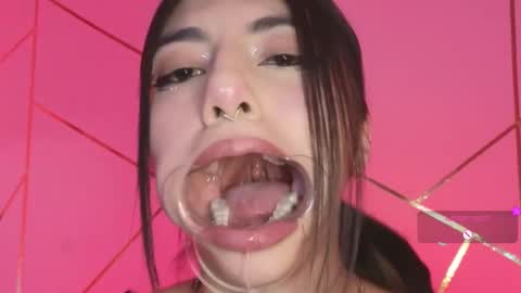 holly online show from March 19, 3:54 am