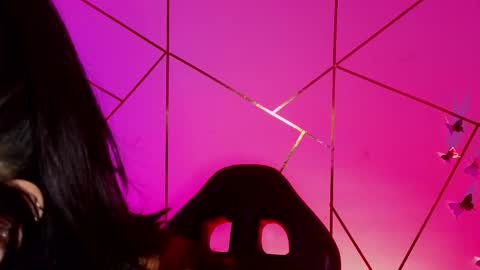 holly online show from March 20, 3:22 am