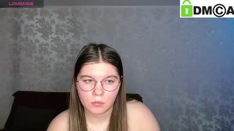 Welcome guys  Pleasure to see you all here  My name is MichaelaTip menu is active Private is open  online show from February 3, 5:40 am