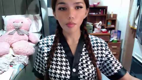 holy_molly1 online show from January 5, 7:06 pm