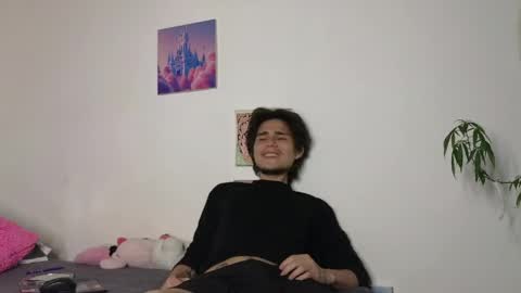 Snapshot of holy_taby_ chatting on May 10, 3:44 am online show from May 10, 3:44 am