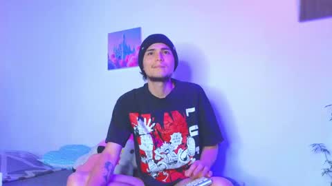 Snapshot of holy_taby_ chatting on May 24, 4:28 am online show from May 24, 4:28 am