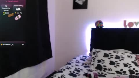 Snapshot of holydeath_1 chatting on September 19, 11:16 pm Milena online show from September 19, 11:16 pm