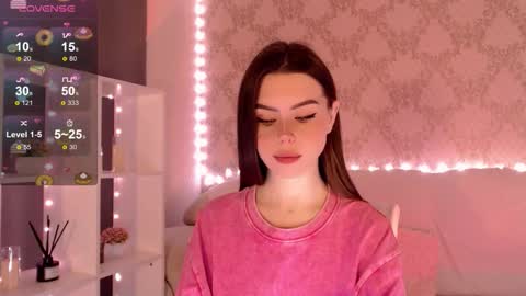 Mia online show from September 22, 3:19 am