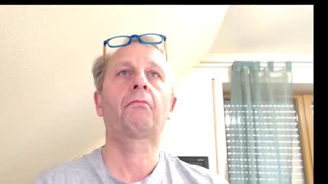 Bernd online show from December 6, 7:32 am