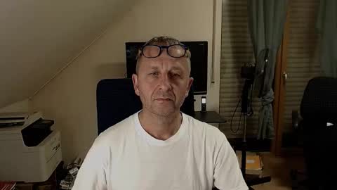 Bernd online show from October 31, 11:39 pm