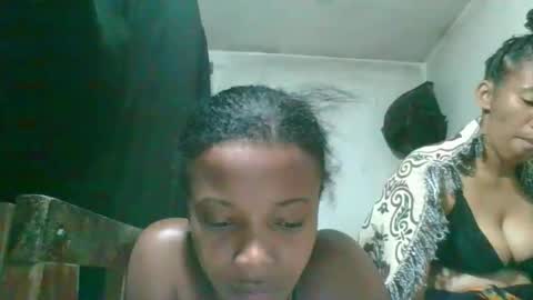 Snapshot of honeria98 chatting on March 14, 7:41 pm honeria98 online show from March 14, 7:41 pm
