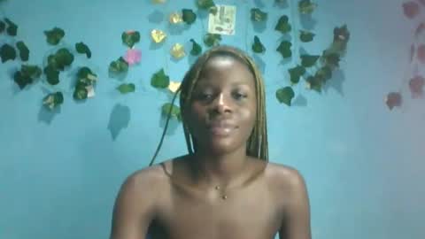 Snapshot of honey_bug2 chatting on September 30, 8:47 pm Queen online show from September 30, 8:47 pm