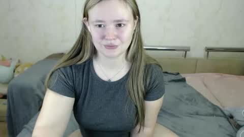 honey_caramelle online show from January 24, 9:05 pm