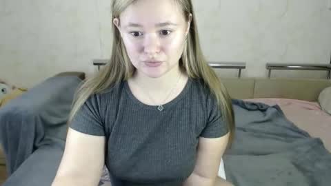 honey_caramelle online show from February 2, 2:02 pm