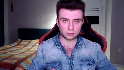 Snapshot of honey_furry chatting on January 31, 2:15 am Wolfy online show from January 31, 2:15 am