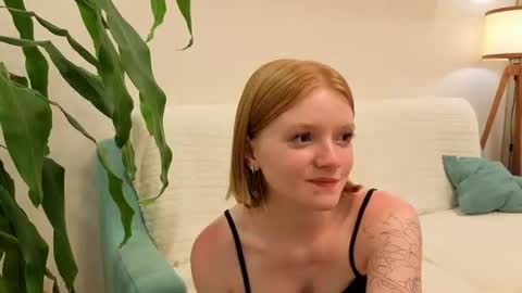 honey_l online show from July 6, 7:49 am