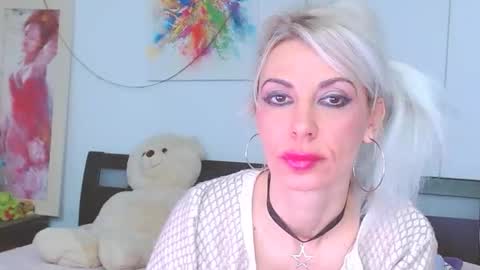 honey_lara online show from January 7, 1:41 am