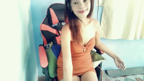 honey_mollyxx online show from April 6, 12:30 am