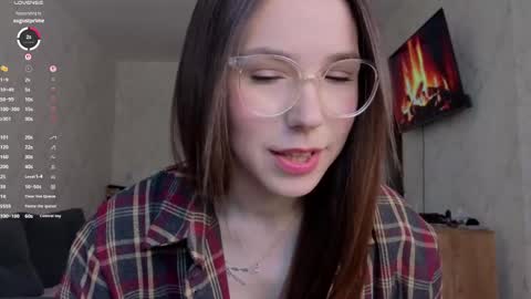 honey_peachy online show from May 10, 7:35 am