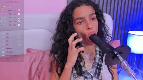 Snapshot of honey_sofii_ chatting on March 2, 5:58 pm honey_sofii_ online show from March 2, 5:58 pm