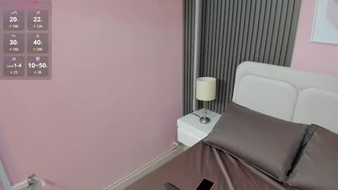 Snapshot of honey_sofii_ chatting on November 28, 11:24 am honey_sofii_ online show from November 28, 11:24 am