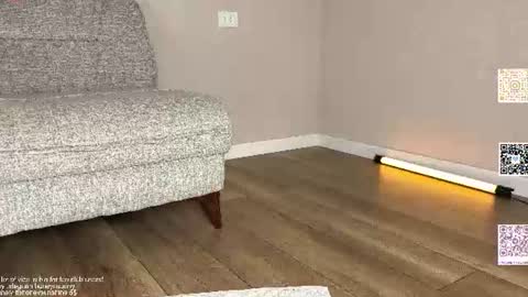 Snapshot of honey_sunshine chatting on July 19, 9:02 am Jenyanew vid how I squirt in forest in bio online show from July 19, 9:02 am