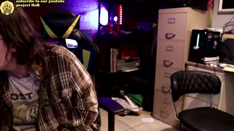 Snapshot of honeyand_thebear chatting on December 2, 2:53 am Honey and Bear online show from December 2, 2:53 am