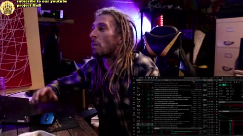 Snapshot of honeyand_thebear chatting on December 9, 4:15 pm Honey and Bear online show from December 9, 4:15 pm