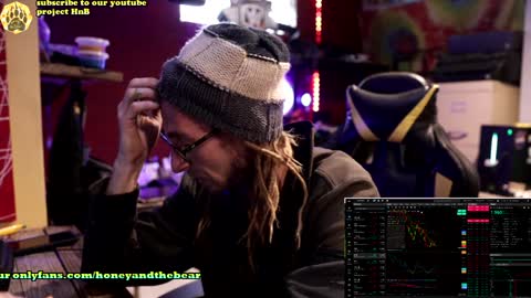 Snapshot of honeyand_thebear chatting on December 19, 4:13 pm Honey and Bear online show from December 19, 4:13 pm