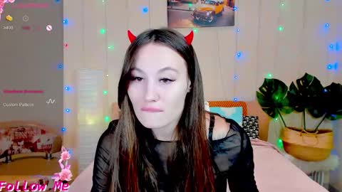 Snapshot of honeybuns_lizzy chatting on November 7, 12:21 am Lizzy online show from November 7, 12:21 am