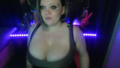 honeychambers online show from April 7, 12:33 am