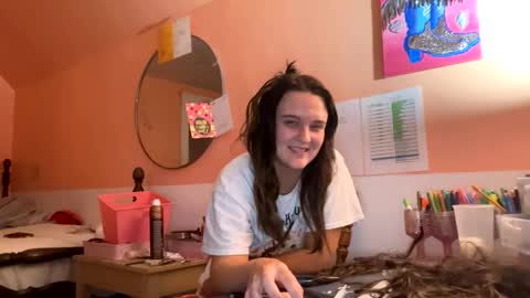 HoneyDrippinBunny online show from November 8, 9:20 am