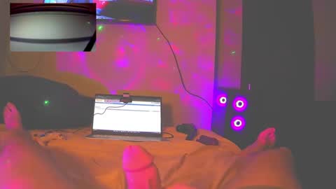 Snapshot of honeydrips_ chatting on February 17, 5:36 am Honey Drips online show from February 17, 5:36 am