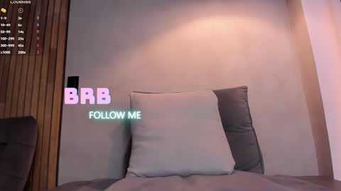 Sofia independent model online show from February 26, 8:48 am