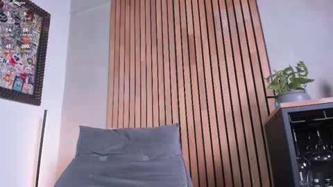 Sofia independent model online show from March 26, 11:49 am