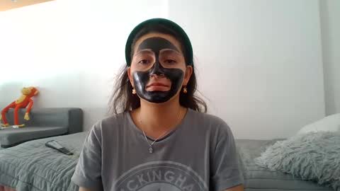 Snapshot of honeymoon1212 chatting on February 7, 7:49 pm Mila K online show from February 7, 7:49 pm