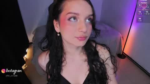 Snapshot of honeymoontea chatting on May 12, 12:30 am online show from May 12, 12:30 am
