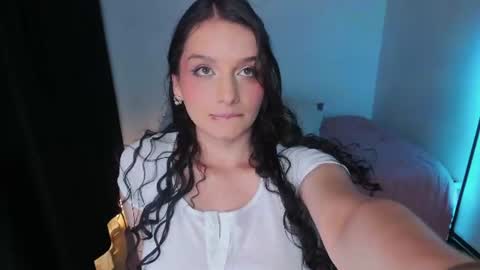 Snapshot of honeymoontea chatting on July 23, 12:35 am online show from July 23, 12:35 am