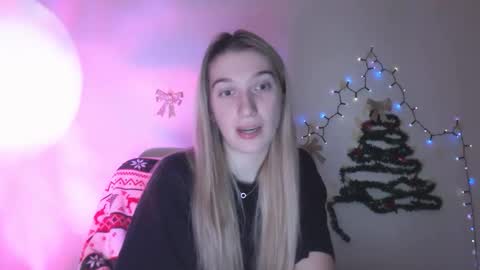 honeyveil online show from February 2, 8:29 pm