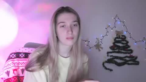 honeyveil online show from February 5, 1:38 pm