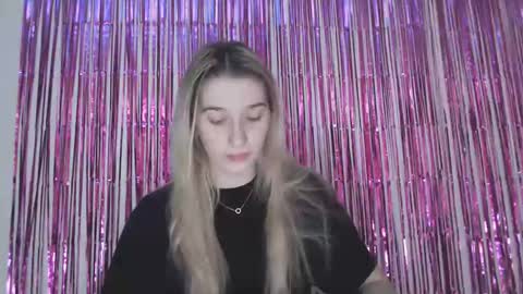 honeyveil online show from February 10, 1:26 pm