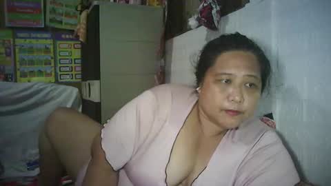 Snapshot of honeyvonz chatting on June 25, 10:03 pm Merry online show from June 25, 10:03 pm