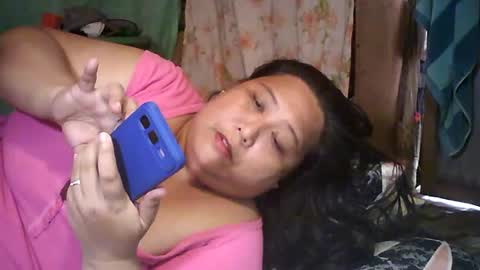 Snapshot of honeyvonz chatting on June 29, 1:45 am Merry online show from June 29, 1:45 am