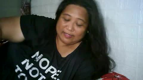 Snapshot of honeyvonz chatting on July 16, 2:06 am Merry online show from July 16, 2:06 am