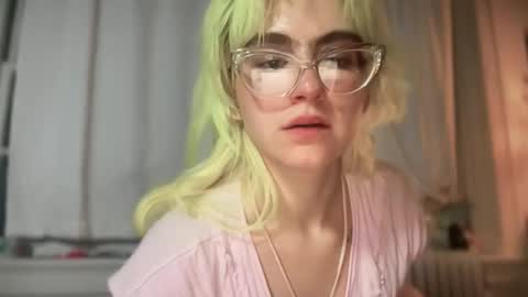 Emi Rose online show from November 13, 5:39 am