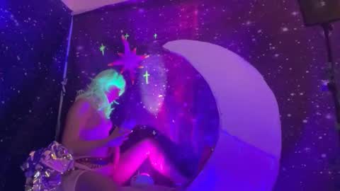 Emi Rose online show from February 16, 5:03 am